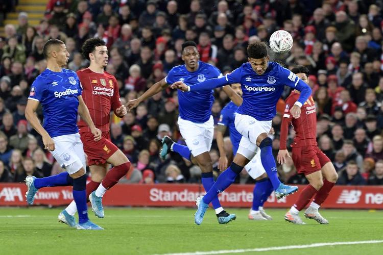 哈登生涯19场少于15次出手砍30+