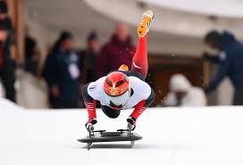 #花样滑冰队列滑 来源：世界滑联官方推特一支队伍，一颗心跳。✨⛸️